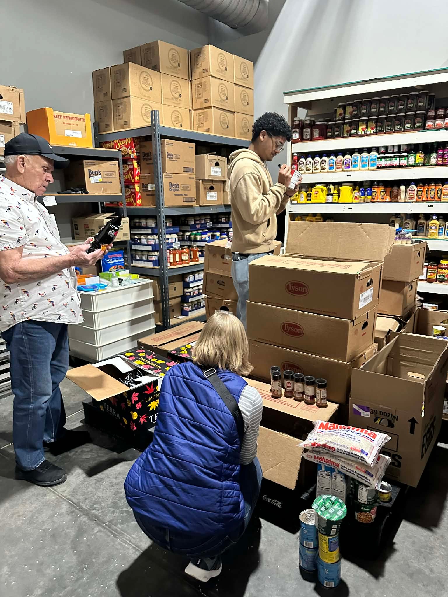Bayanihan Volunteers at Loaves and Fishes - February 2026 Photo 13